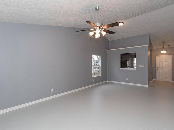 5th image of 723 Muirfield Dr