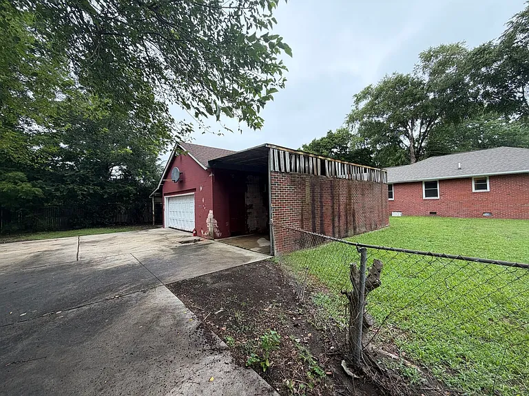 1221 Burlington Rd — Photo 19