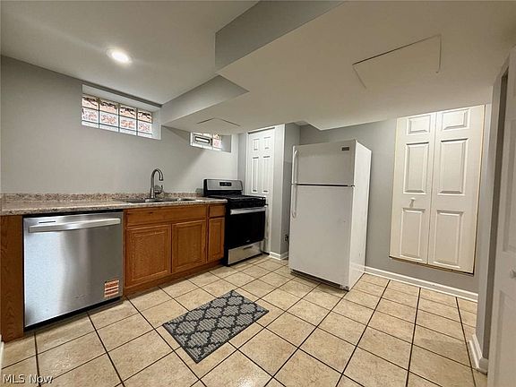 5th image of 4515 Pershing Ave