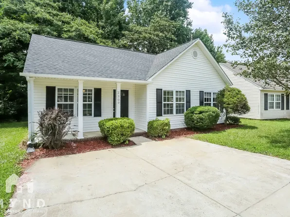 2309 Blue Hampton Ln, Charlotte, NC 28213