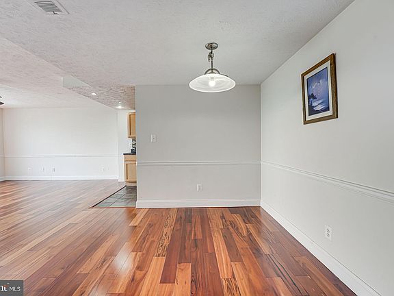 5th image of 4600 Duke St APT 1328