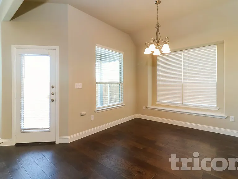 133 Constitution Dr — Photo 6