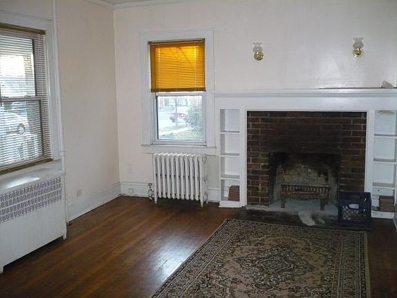 5th image of 109 Brown Ave