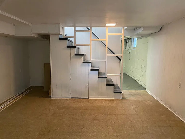 52 Amherst Ave — Photo 19