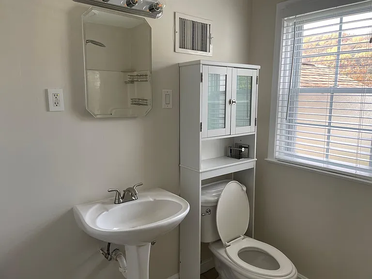 4 E 36th St #1 — Photo 8