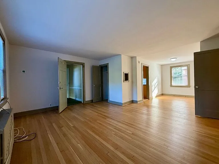 1400 Kenmore Ave #D2 — Photo 2