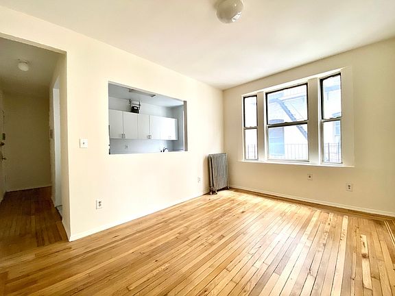 3rd image of 408 W 129th St APT 17