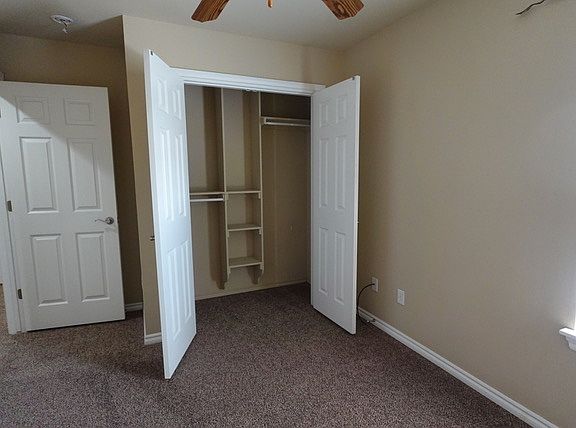 3rd image of 2508 Lynn Ln