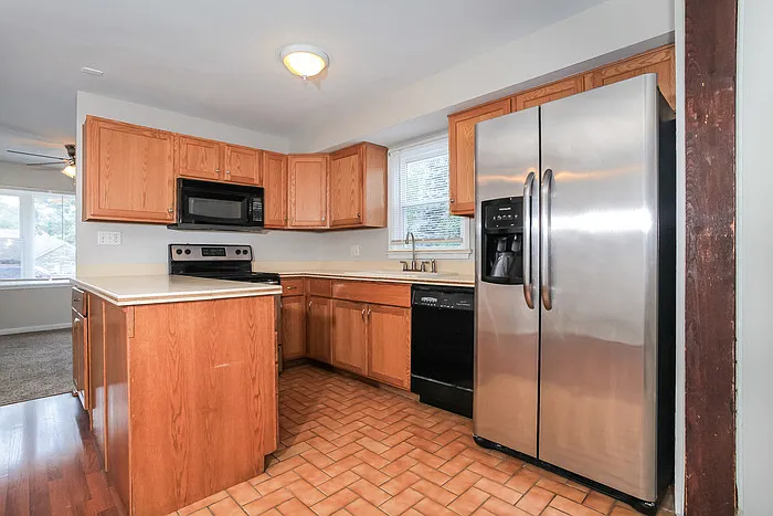 156 Sheridan Ave — Photo 7