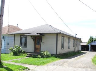 322 11th St, Raymond, WA 98577