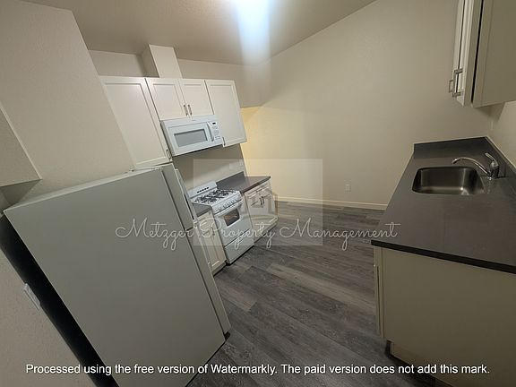 5th image of 119 S Sherman Ave #7