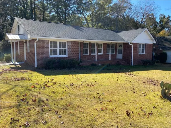 121 Foster Ave W, Dallas, GA 30132