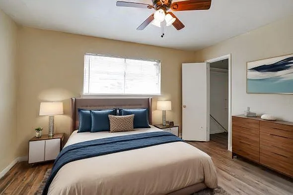1800 N Wayside Dr #23 — Photo 5