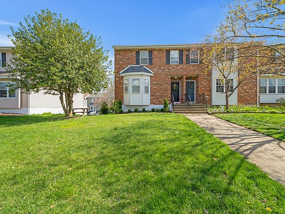 3rd image of 126 E Green Valley Cir