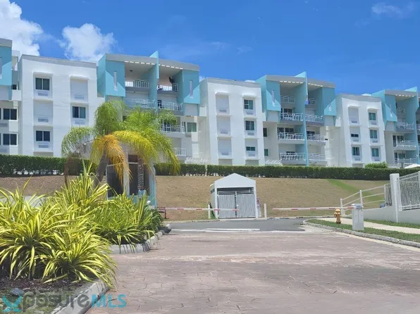 1 Hillside Village Cond Camino Las Picuas #Penthouse 1-c, Rio Grande, PR 00745
