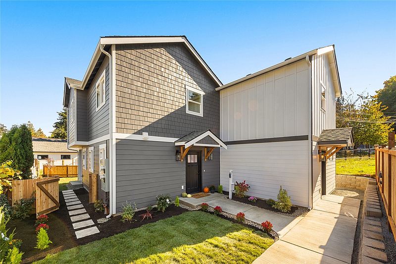 2nd image of 6611 Commercial Avenue #2