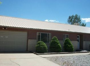5605 Holmes Dr, Farmington, NM 87402