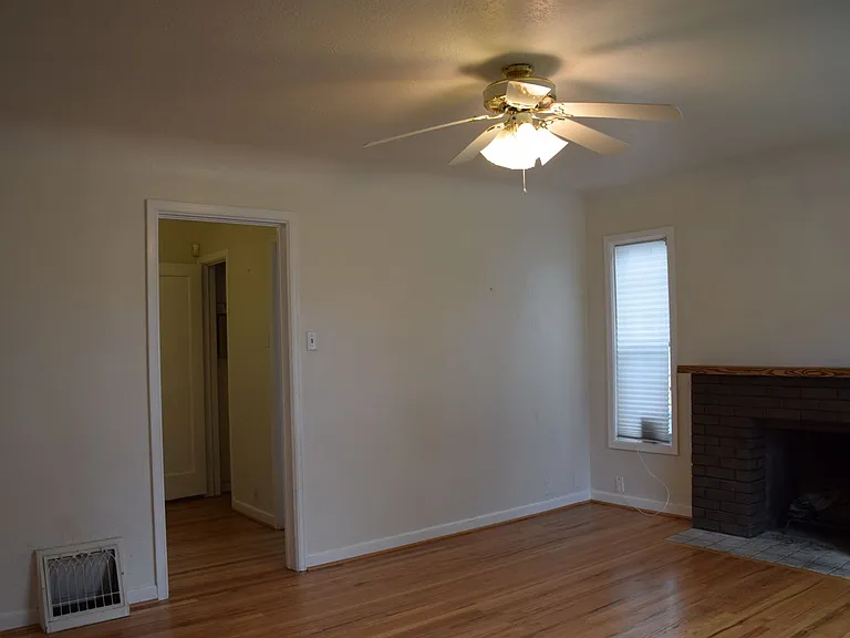 864 E Bryan Ave — Photo 5