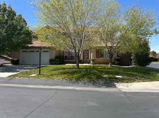 41053 Knoll Dr, Palmdale, CA 93551