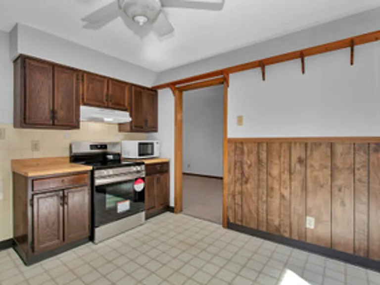 504 Harrow Rd — Photo 10