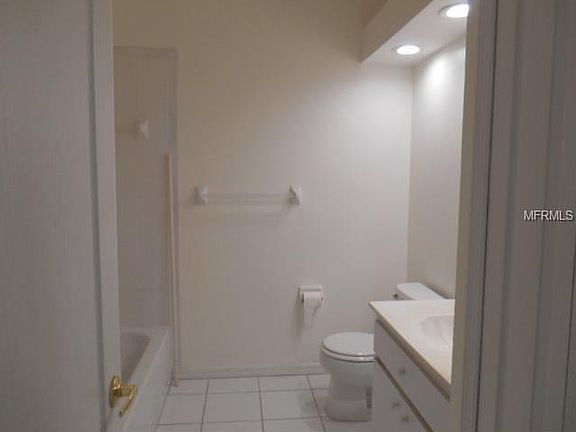 4th image of 11644 SW Egret Cir APT 706