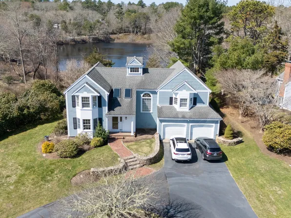 47 Stoney Pond Circle, Marstons Mills, MA 02648