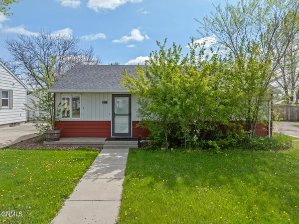 414 12th Ave W, Williston, ND 58801