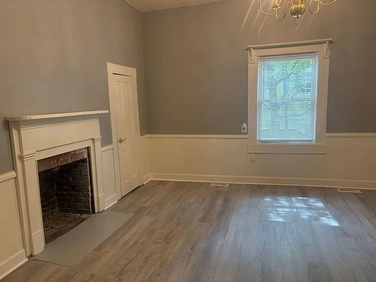 211 E Edinborough Ave — Photo 11