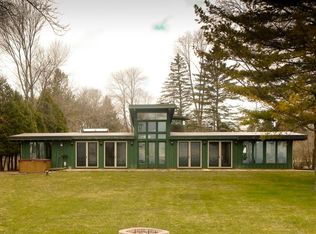 12158 N Lake Shore Dr, Mequon, WI 53092