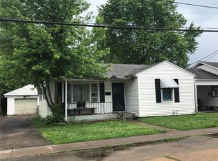 203 Park Dr, Fredericktown, MO 63645