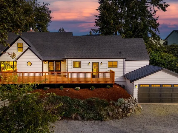 2429 Grandview Drive W, University Place, WA 98466