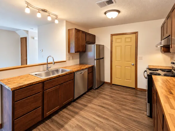 1102 Heeler Courtyard, 1102 Heeler Ave APT D, Tomah, WI 54660