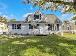 106 Gardenvale Dr, Cheektowaga, NY 14225