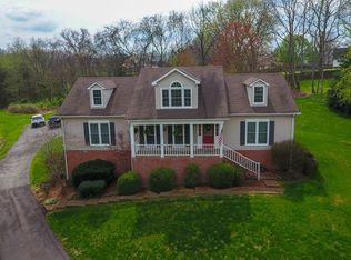 7 Park Ln, Hendersonville, TN 37075
