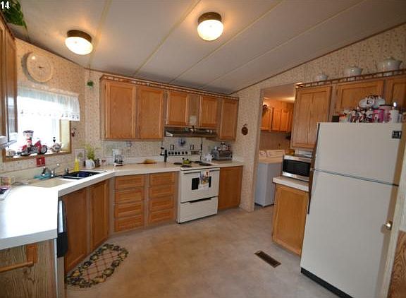 2nd image of 16964 SE Laugardia Way