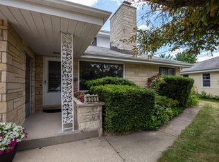 3302 S 53rd St, Milwaukee, WI 53219