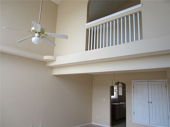 3rd image of 12661 Tierra Tigre Ave