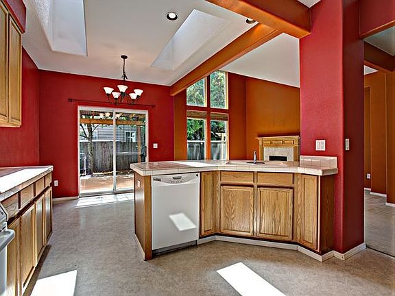 4th image of 6422 NE Marina Ct
