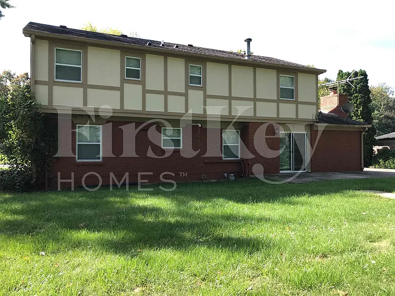 1248 Munsee Cir — Photo 25