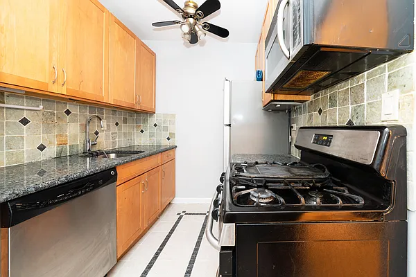 Rented by Acre NY Realty Inc | media 4