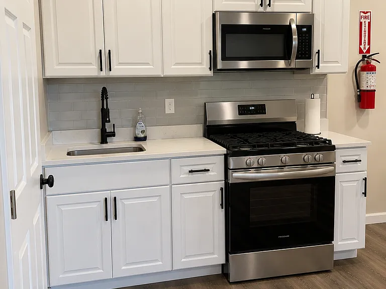 3028 W Garrison Ave #2 — Photo 2