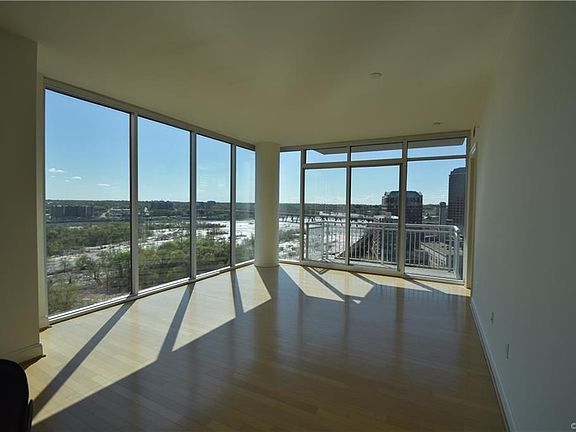 2nd image of 301 Virginia St #U1605