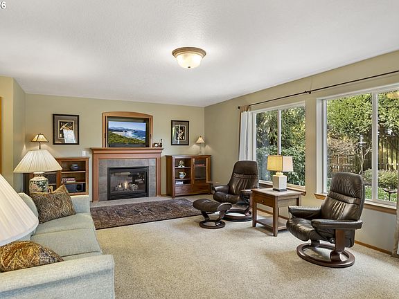 3rd image of 17567 SW Inkster Dr