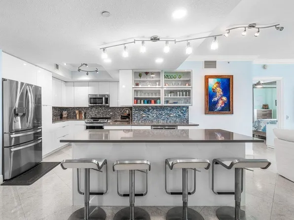 2650 Lake Shore Drive #701, West Palm Beach, FL 33404