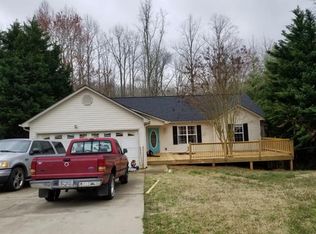 2945 Lake Hollow Rd, Gainesville, GA 30501