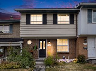 3 Monterey Dr, Ottawa, ON K2H7A9