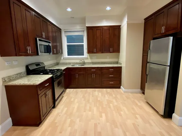 662, 662-666-662A 666a Green St, San Francisco, CA 94133