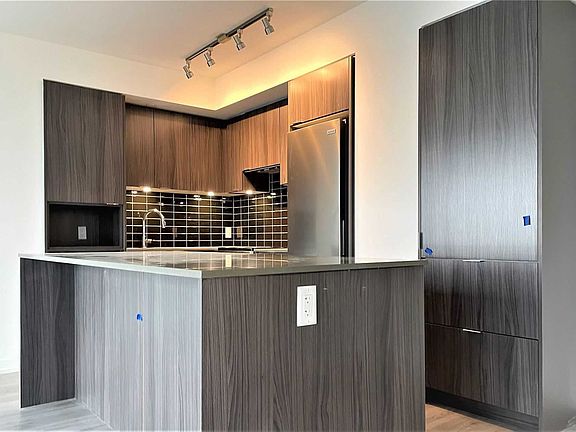 3rd image of 395 Bloor St E #4603