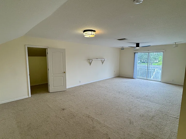 10084 Cherry Hills Avenue Cir — Photo 24