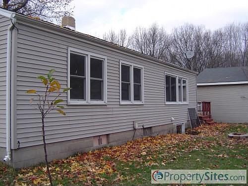 4th image of 208 N Woodman St
